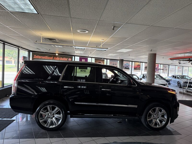Used 2015 Cadillac Escalade Premium AWD/4WD image 5