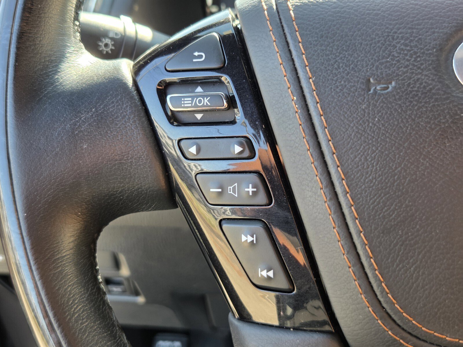 Used 2022 INFINITI QX80 Sensory w/ Cargo Package image 27