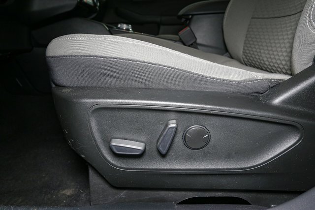 Used 2022 Ford Escape SE w/ SE Sport Appearance Package image 38