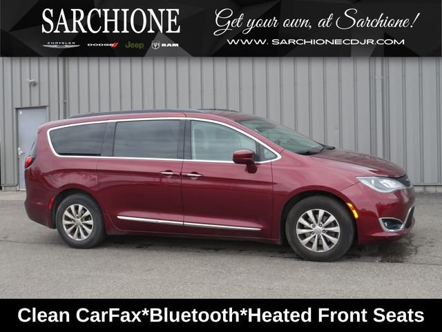 Used 2017 Chrysler Pacifica Touring-L image 1