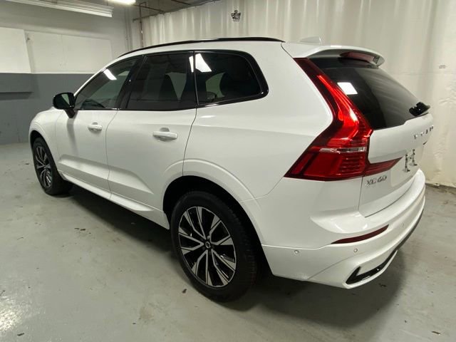 Used 2025 Volvo XC60 B5 Plus AWD/4WD image 2