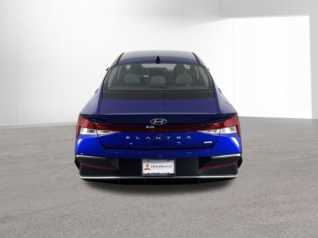Used 2025 Hyundai Elantra Limited FWD image 44