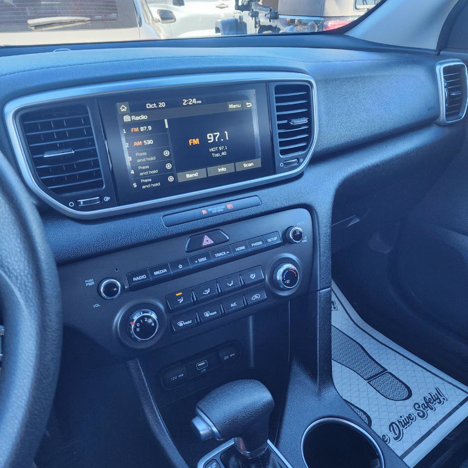 Used 2020 Kia Sportage LX AWD/4WD image 10