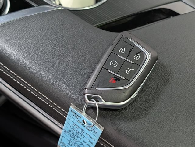Certified 2024 Cadillac Lyriq Luxury AWD/4WD image 28