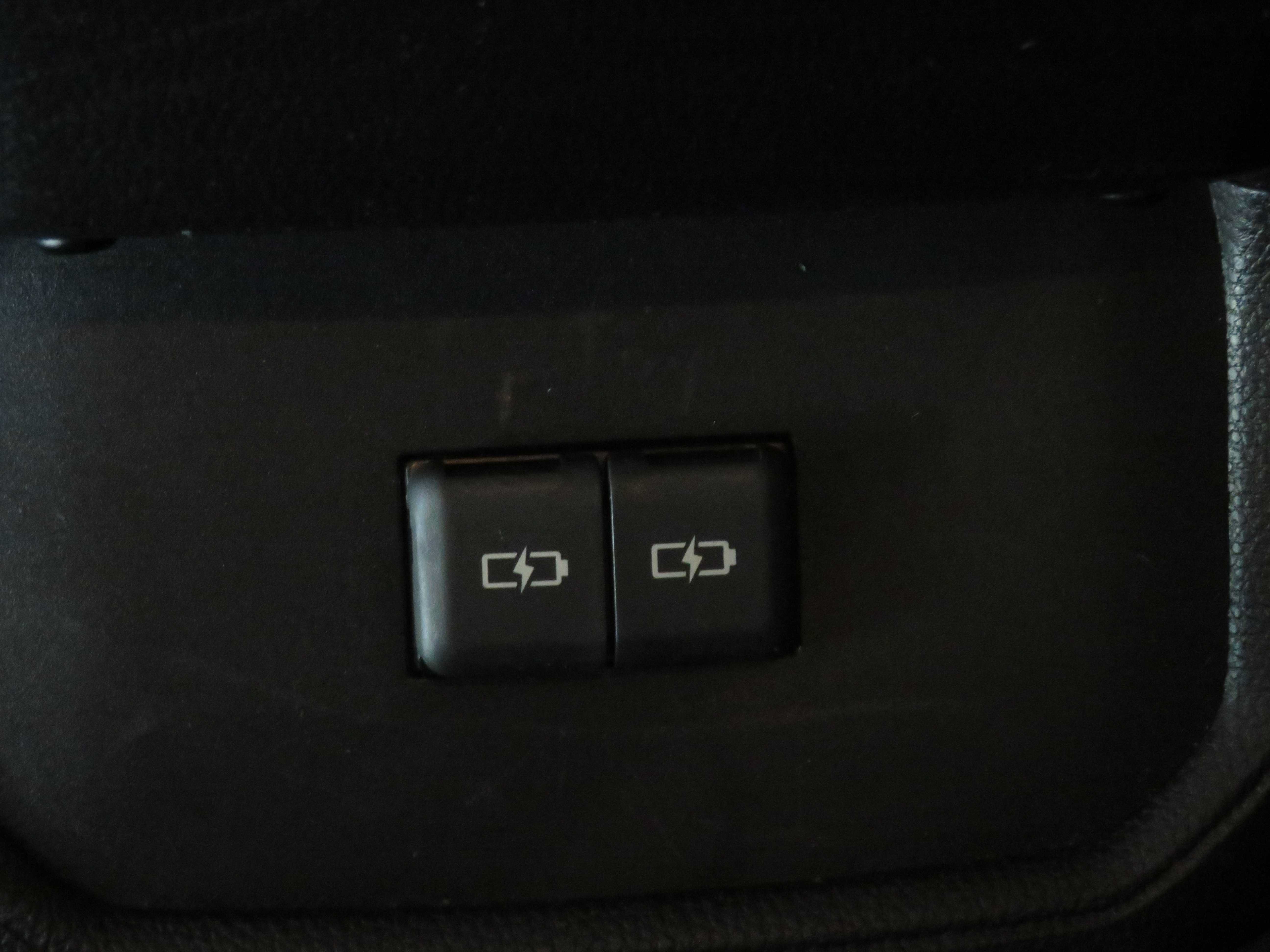 Used 2023 Toyota Highlander XLE FWD image 56