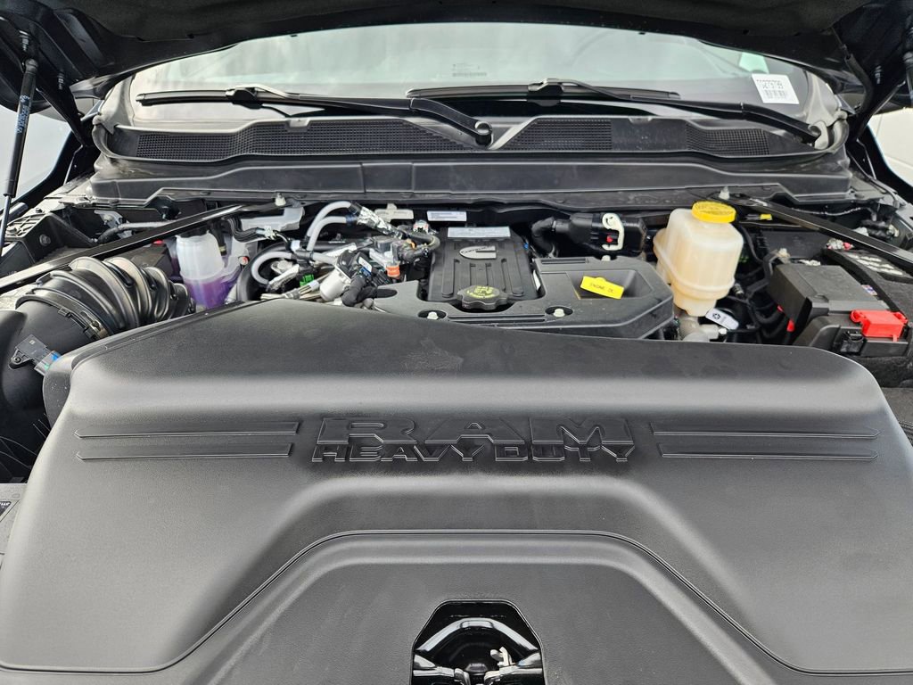 New 2026 RAM 5500 Tradesman AWD/4WD image 32