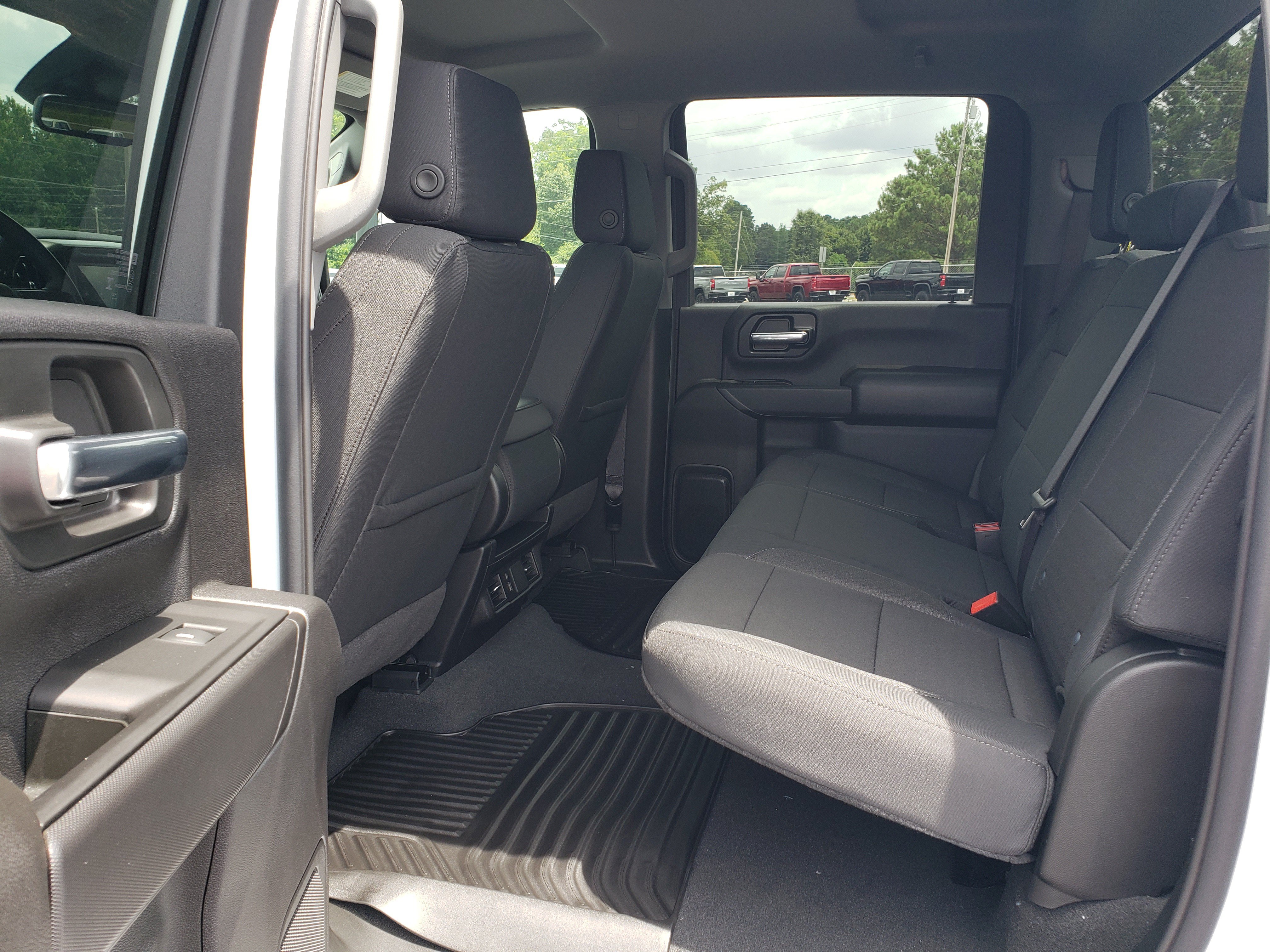 New 2026 Chevrolet Silverado 2500 Custom w/ Custom Value Package AWD/4WD image 30