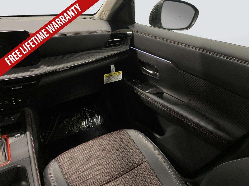 New 2026 Nissan Kicks SR w/ SR Premium Package FWD image 23