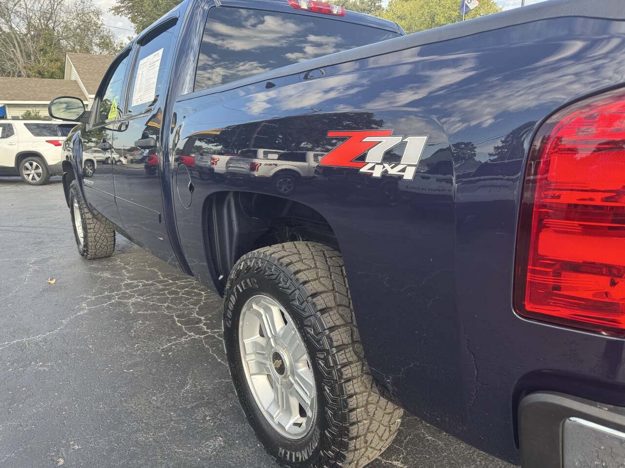 Used 2010 Chevrolet Silverado 1500 LT w/ Power Pack Plus AWD/4WD image 12