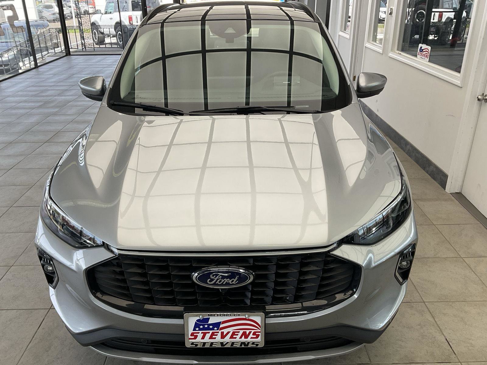 Used 2023 Ford Escape Platinum w/ Premium Technology Package AWD/4WD image 24