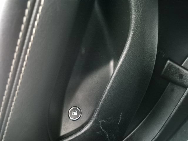 Used 2024 Chrysler Pacifica Premium FWD image 31