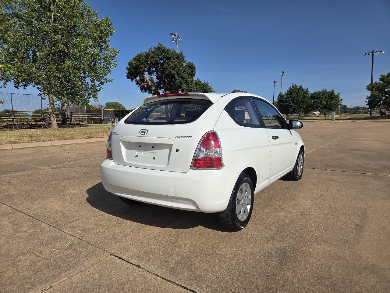 Used 2009 Hyundai Accent GS FWD image 27