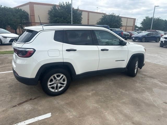 Used 2021 Jeep Compass Sport FWD image 3