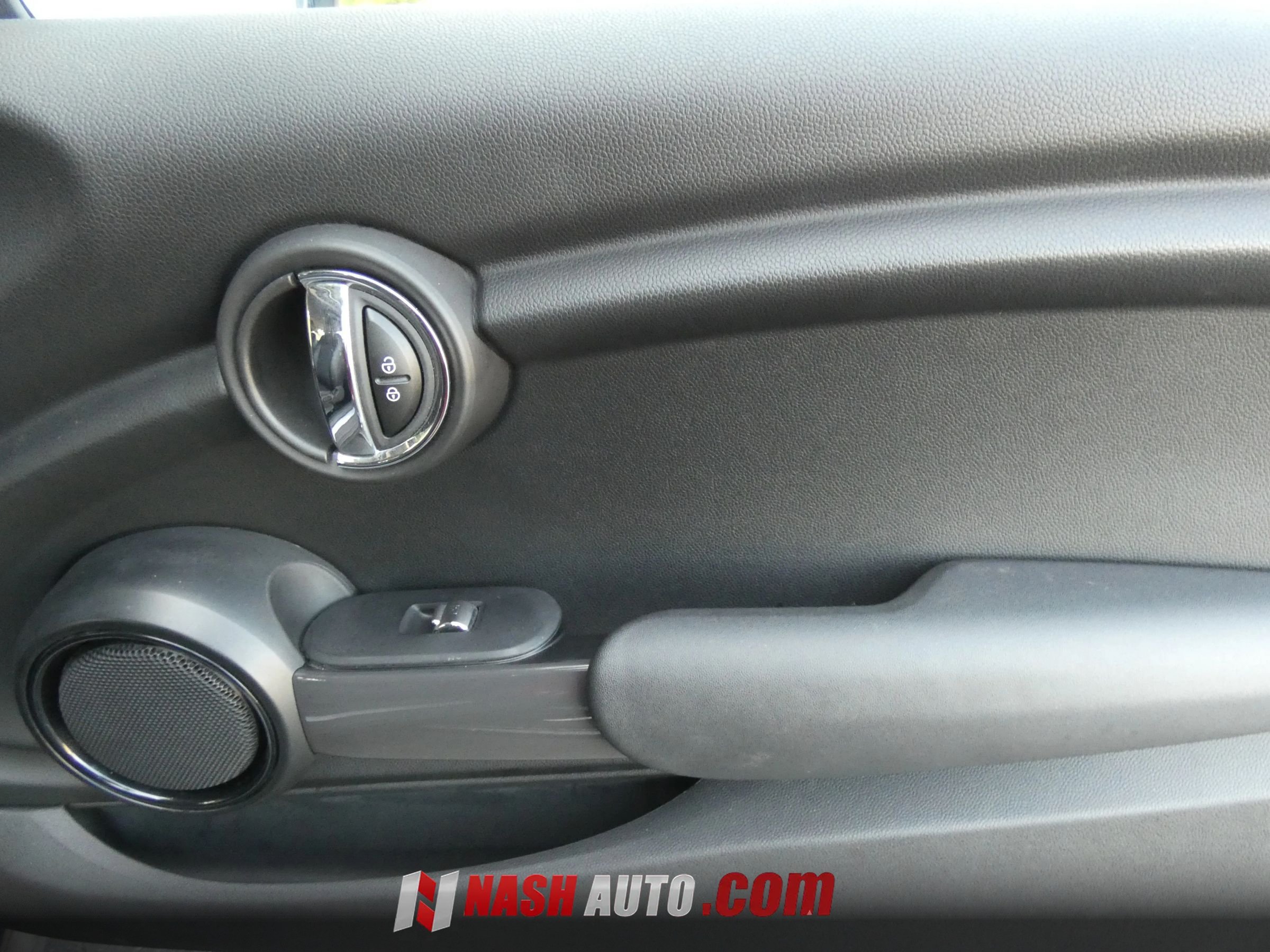 Used 2017 MINI Cooper 2-Door Hardtop FWD image 26