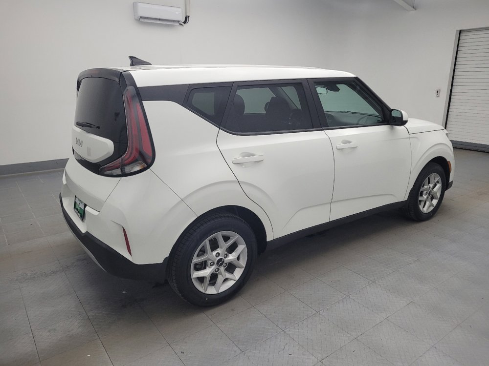 Used 2023 Kia Soul LX w/ LX Technology Package image 10