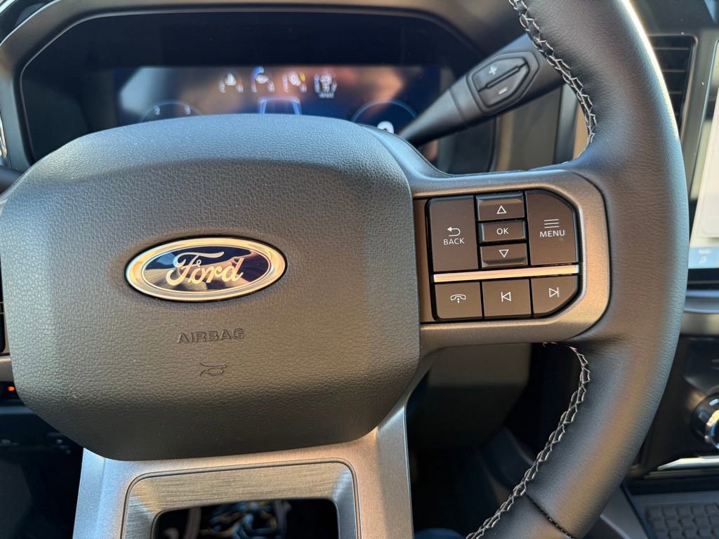 New 2026 Ford F250 Lariat w/ Black Appearance Package image 26