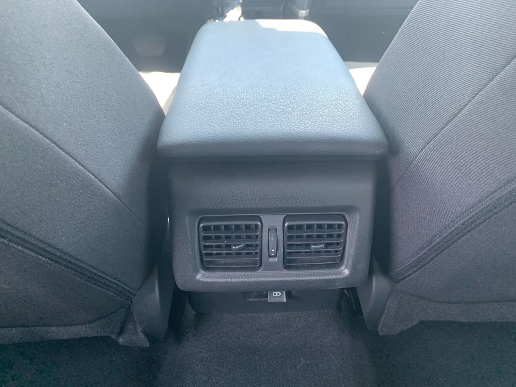 Used 2025 Toyota Camry LE FWD image 15