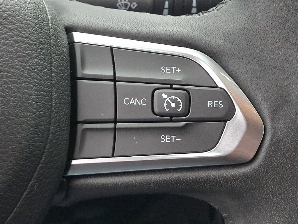 Used 2023 Jeep Compass Latitude AWD/4WD image 22