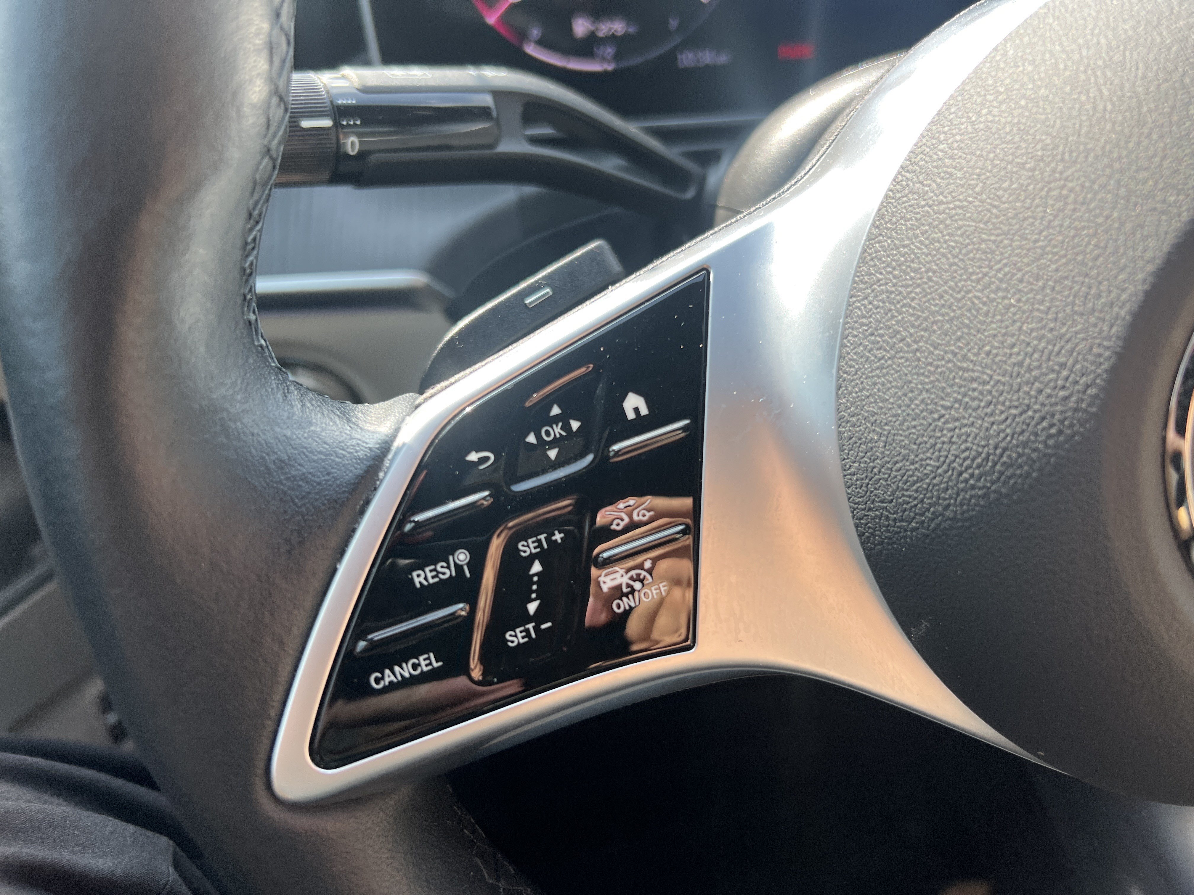 Certified 2025 Mercedes-Benz C 300 Sedan image 19