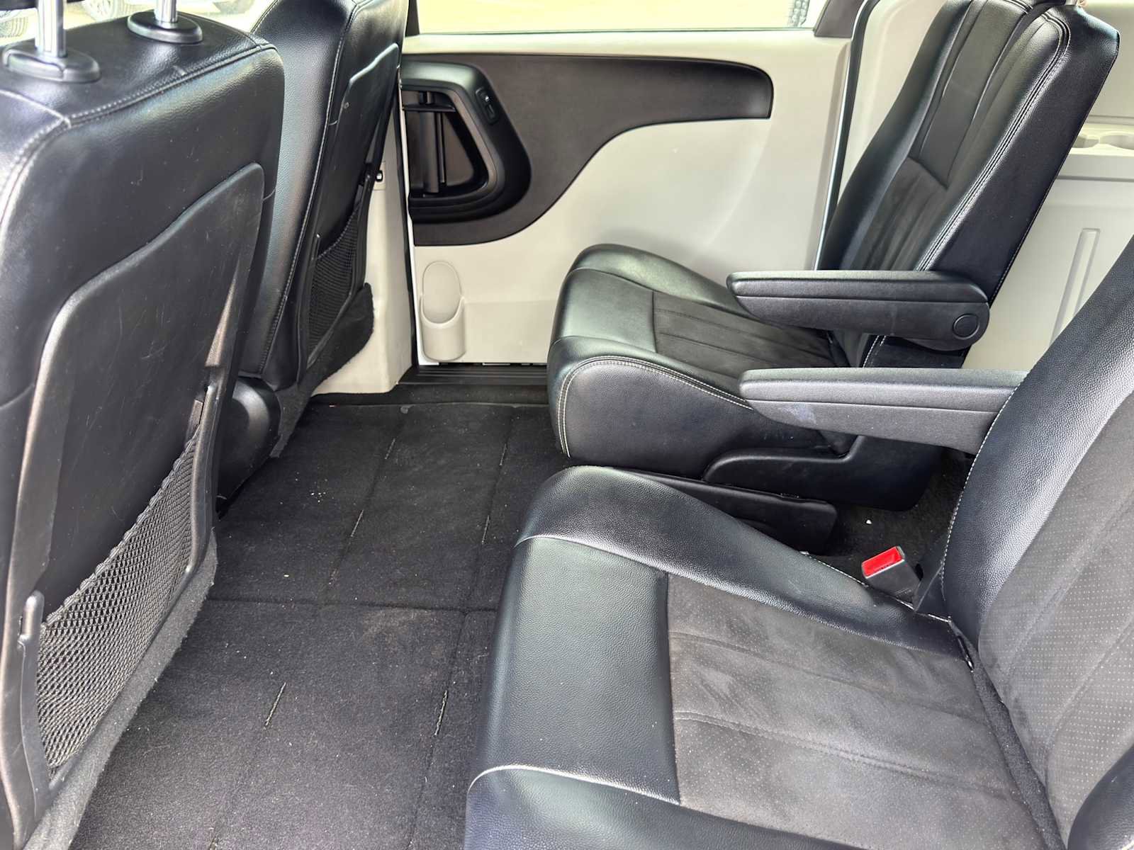 Used 2019 Dodge Grand Caravan SXT FWD image 29