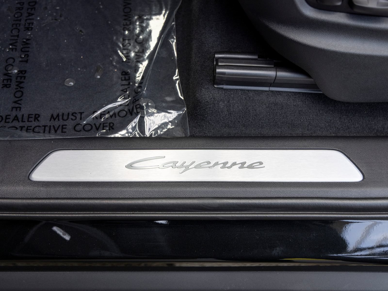 New 2026 Porsche Cayenne Coupe AWD/4WD image 30