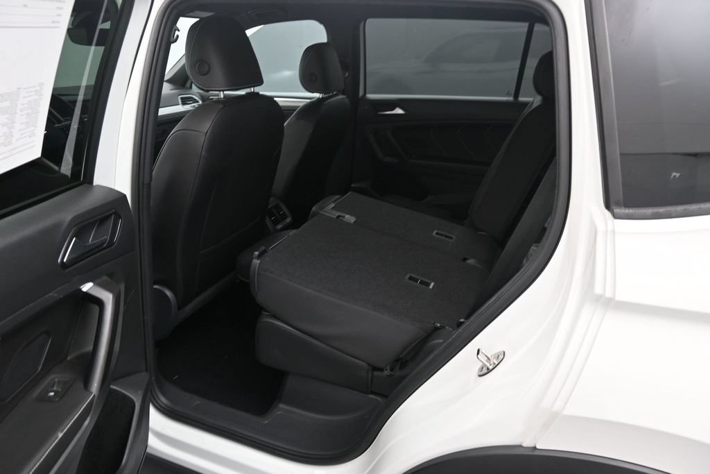Used 2022 Volkswagen Tiguan SE R-Line FWD image 14