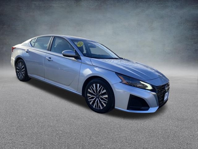 Used 2023 Nissan Altima 2.5 SV image 4