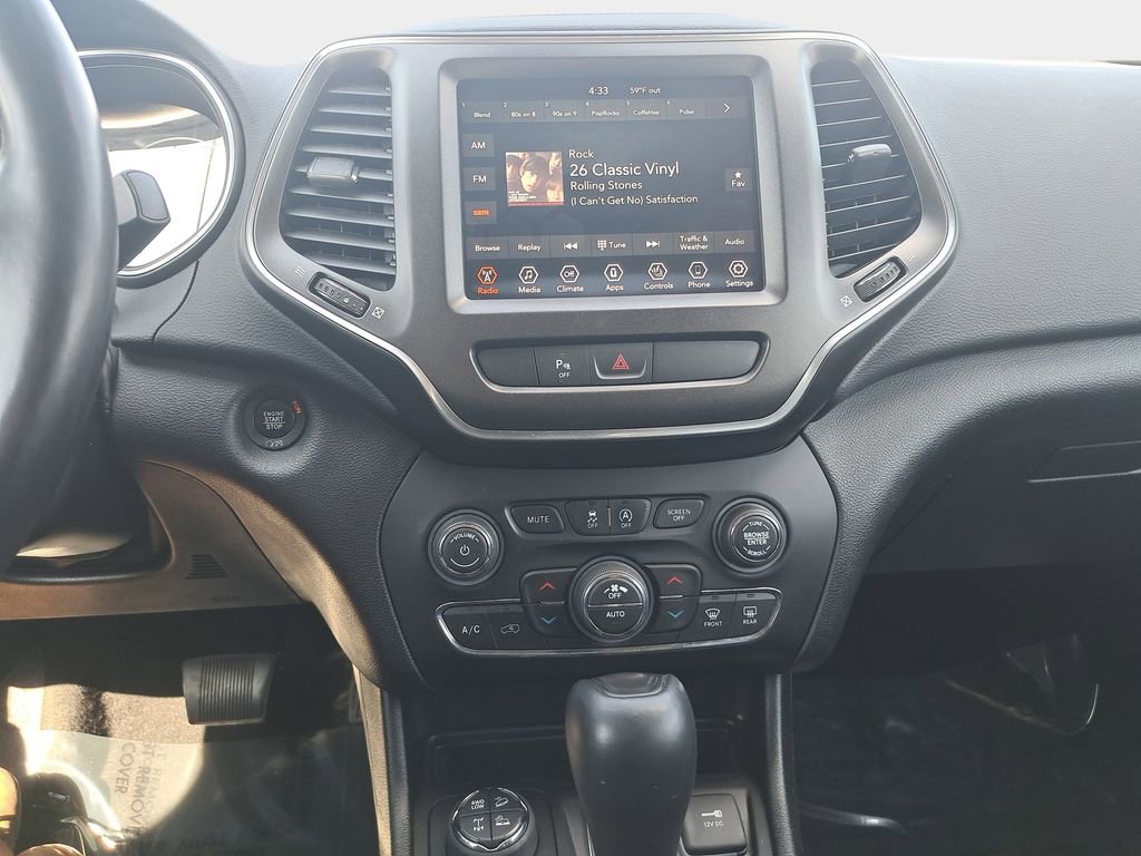 Used 2019 Jeep Cherokee Trailhawk w/ Cold Weather Group AWD/4WD image 20