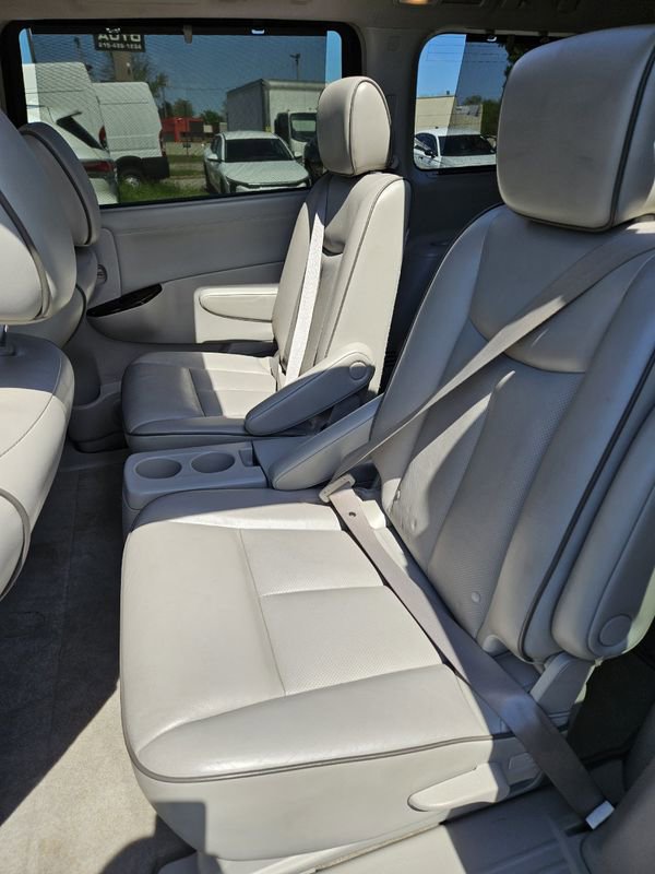Used 2012 Nissan Quest LE w/ Tow Pkg FWD image 15