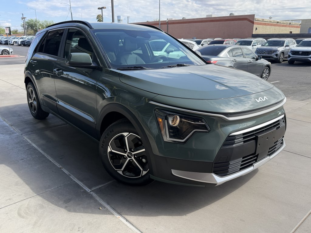 Used 2024 Kia Niro EX FWD image 6