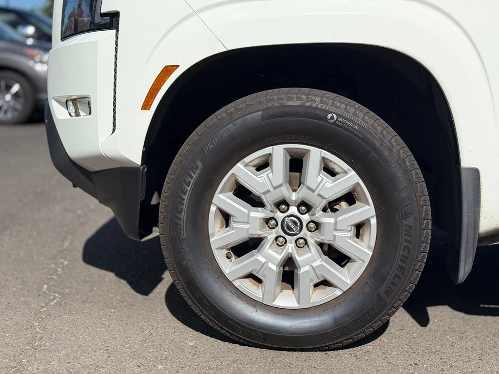 Used 2022 Nissan Frontier SV AWD/4WD image 8