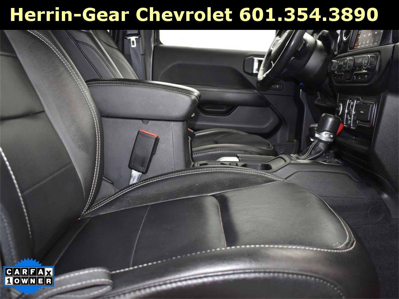 Used 2021 Jeep Wrangler Unlimited Sahara w/ Cold Weather Group image 27