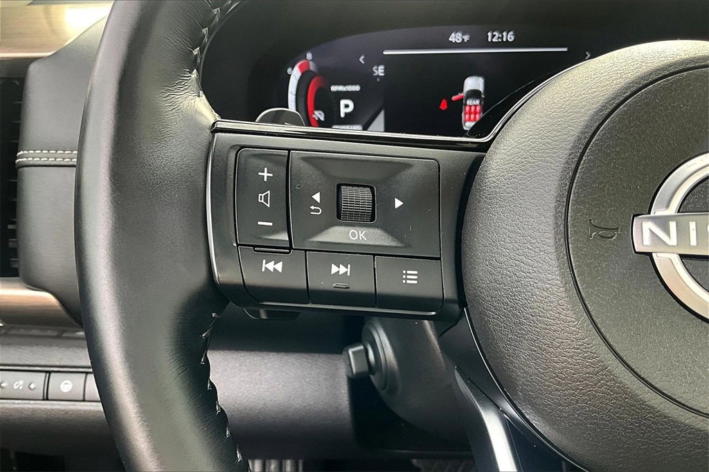 Used 2024 Nissan Pathfinder Platinum w/ Cargo Package image 18