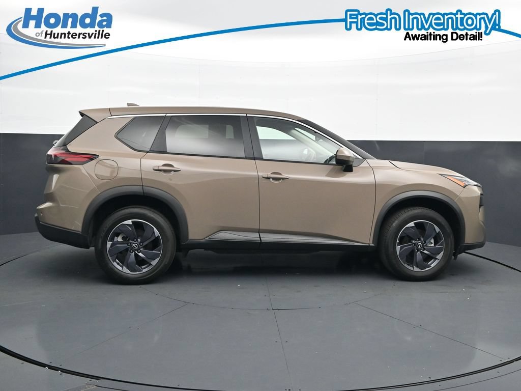 Used 2025 Nissan Rogue SV FWD image 11
