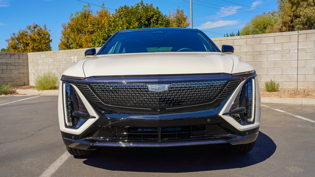 New 2027 Cadillac Lyriq Signature Sport RWD image 4