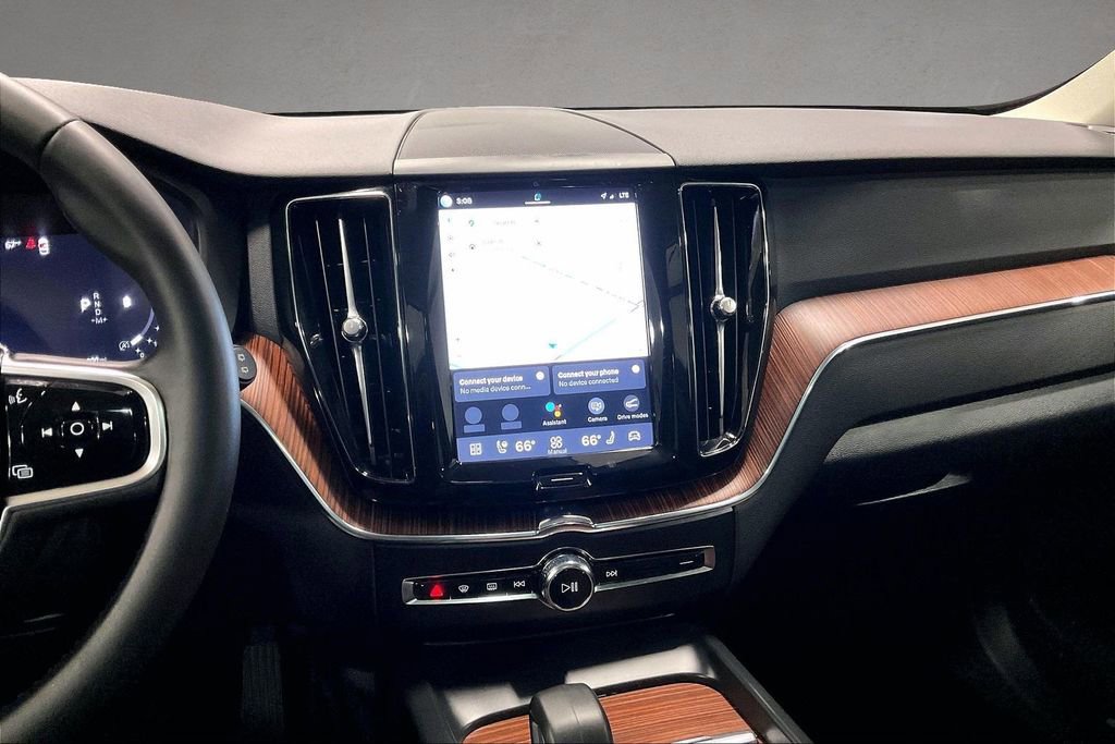 Certified 2023 Volvo XC60 B5 Plus w/ Climate Package AWD/4WD image 9