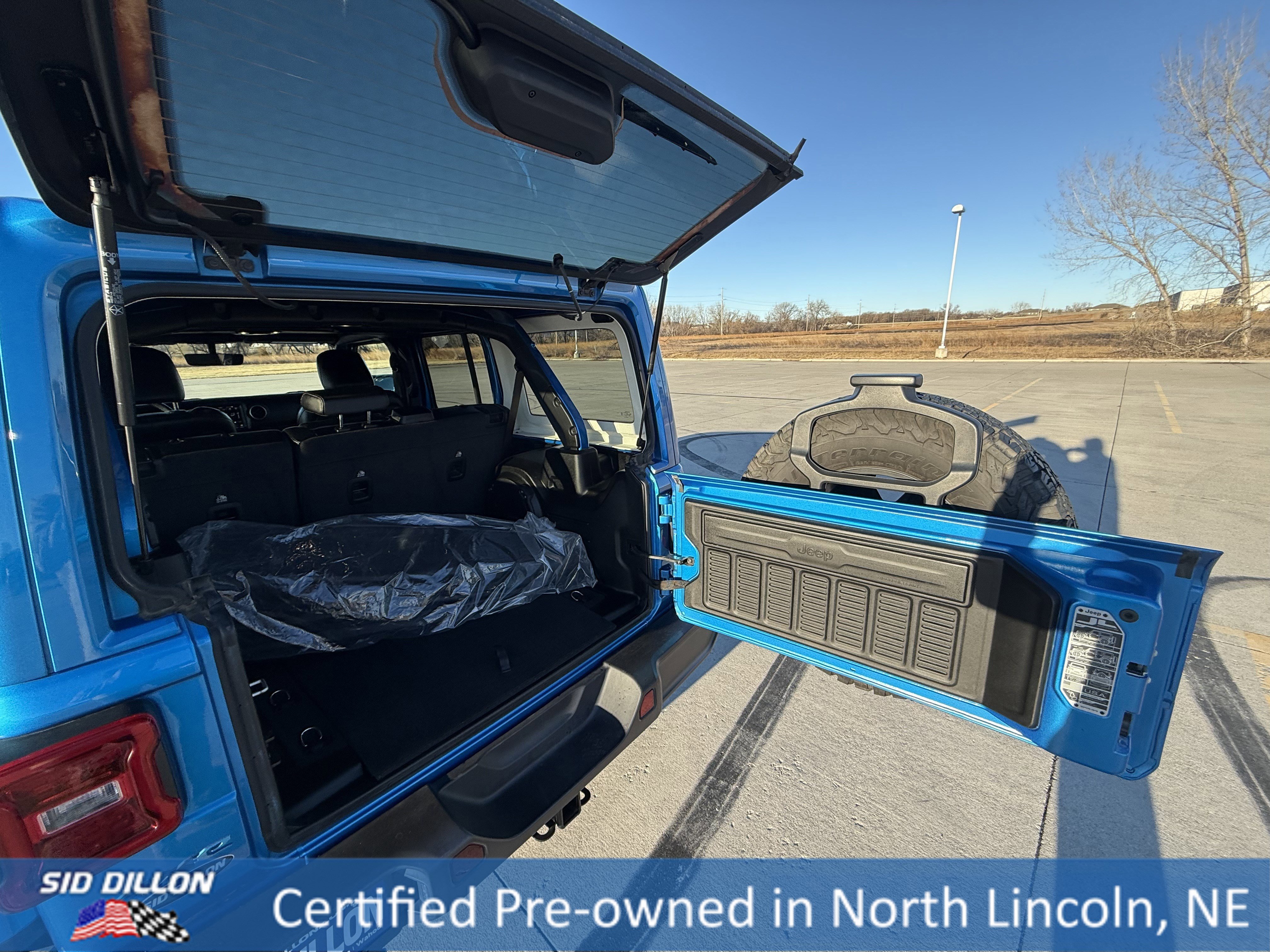 Used 2021 Jeep Wrangler Unlimited Rubicon 4xe w/ Cold Weather Group image 10