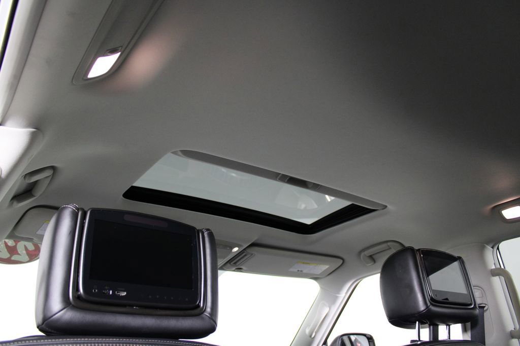 Certified 2022 Nissan Armada Platinum w/ Captain's Chairs Package image 27