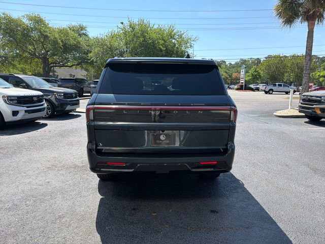 Used 2025 Lincoln Navigator Reserve w/ Jet Appearance Package AWD/4WD image 7