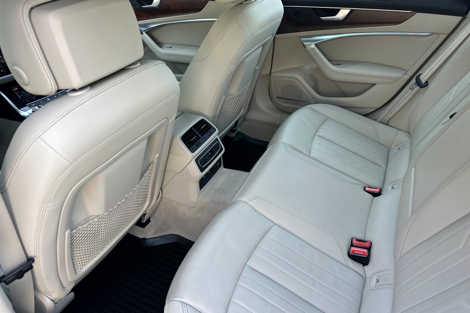 Used 2022 Audi A6 Premium Plus w/ Premium Plus Package image 13