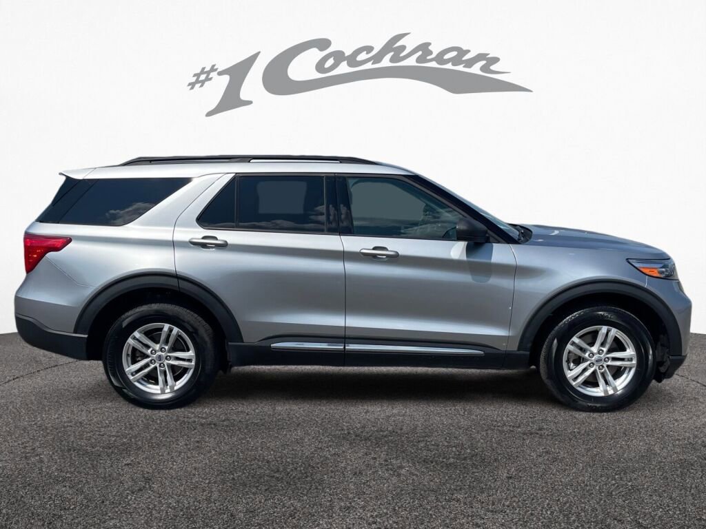 Used 2022 Ford Explorer XLT w/ Class IV Trailer Tow Package image 8