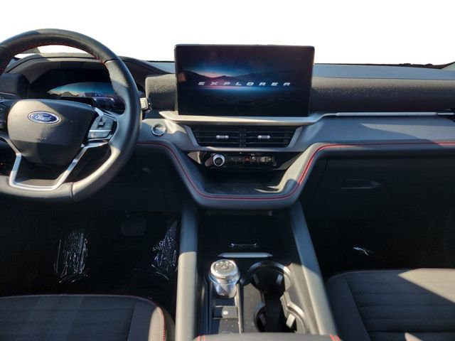 Used 2025 Ford Explorer ST-Line image 12