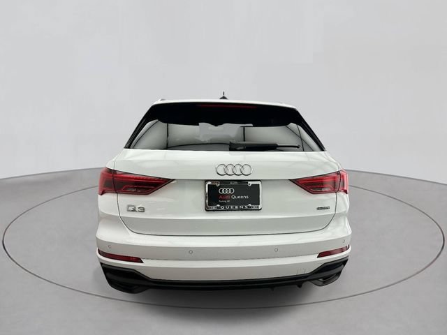 Certified 2024 Audi Q3 2.0T Premium AWD/4WD image 3