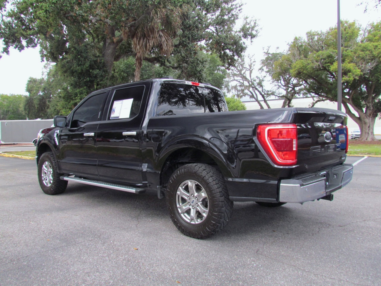 Used 2022 Ford F150 XLT w/ Equipment Group 301A Mid image 6
