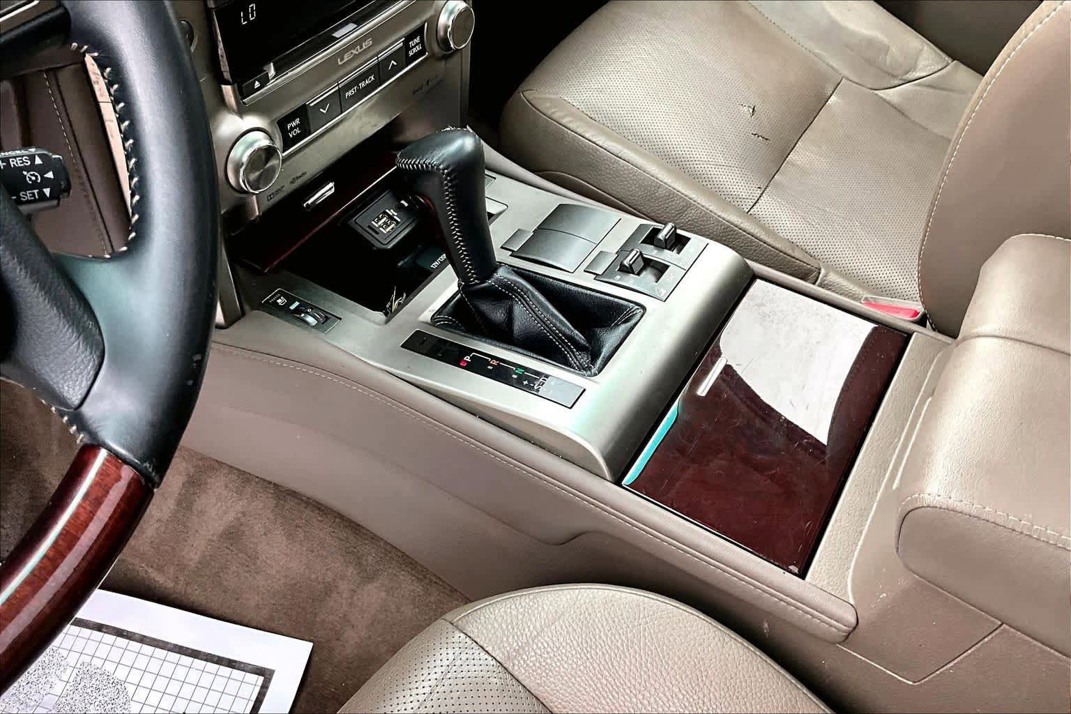 Used 2015 Lexus GX 460 w/ Premium Package AWD/4WD image 15