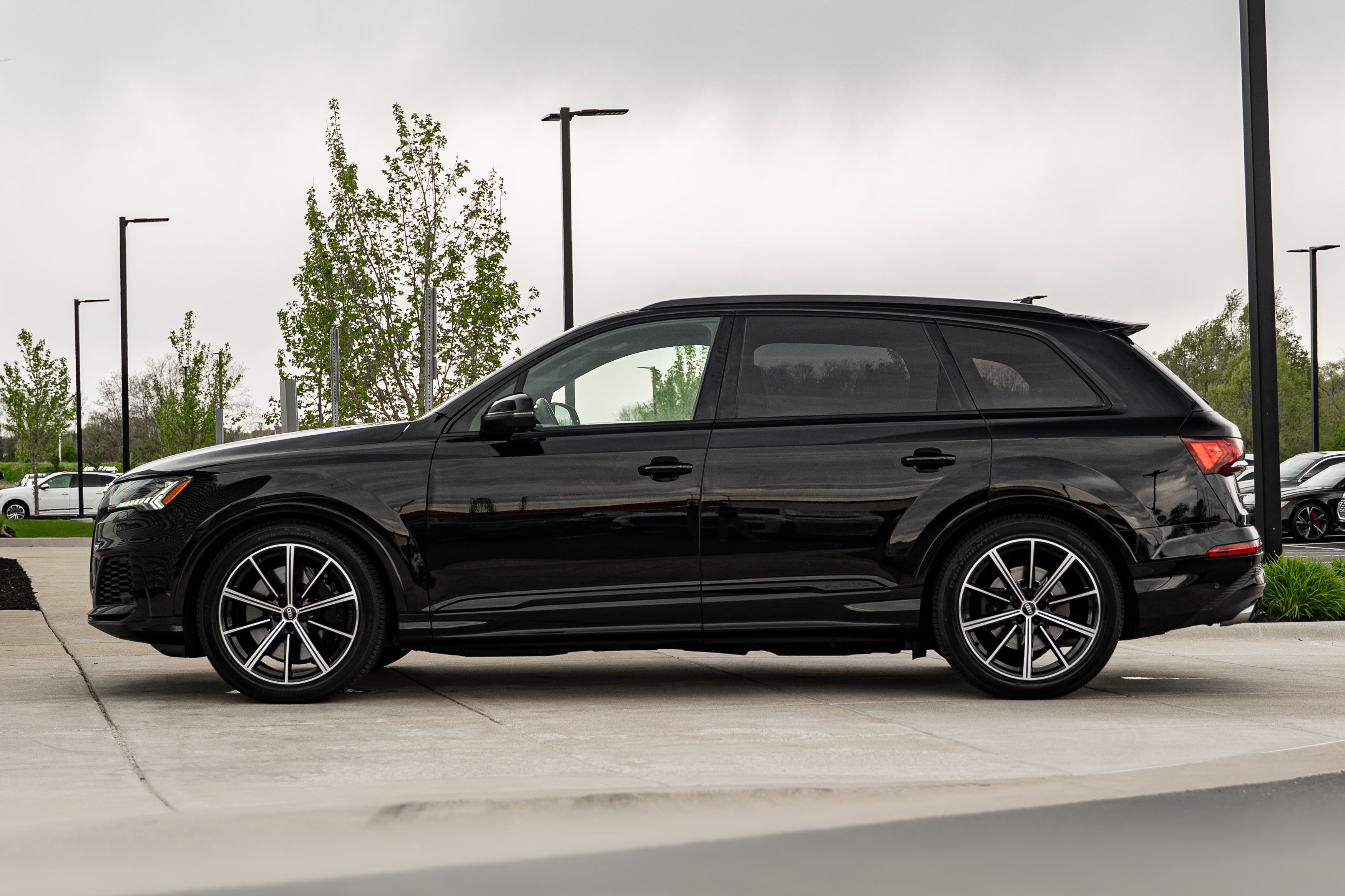 Used 2021 Audi SQ7 Prestige AWD/4WD image 6