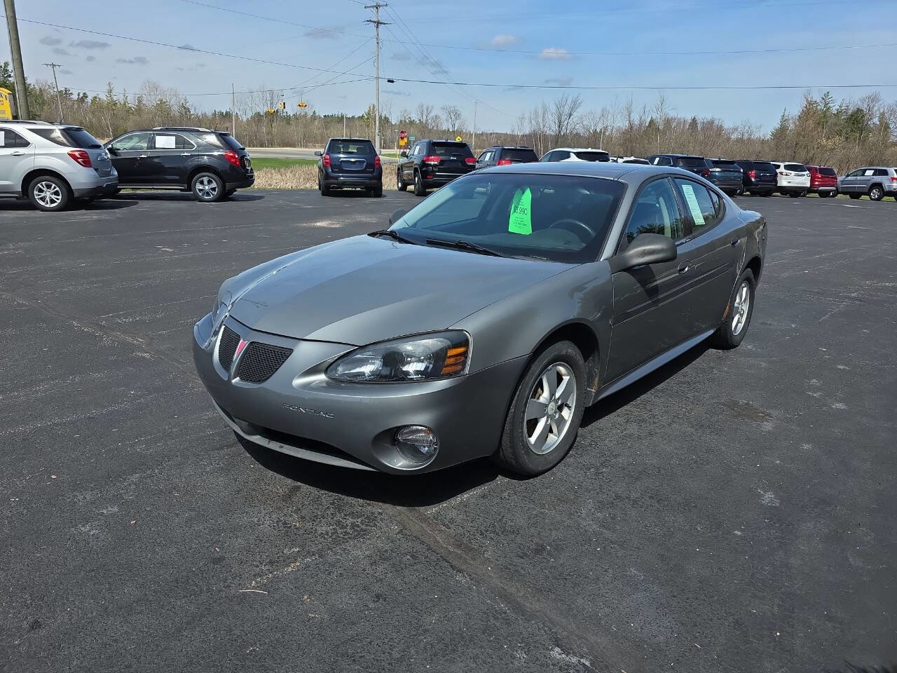 Used 2008 Pontiac Grand Prix w/ Preferred Package FWD image 2