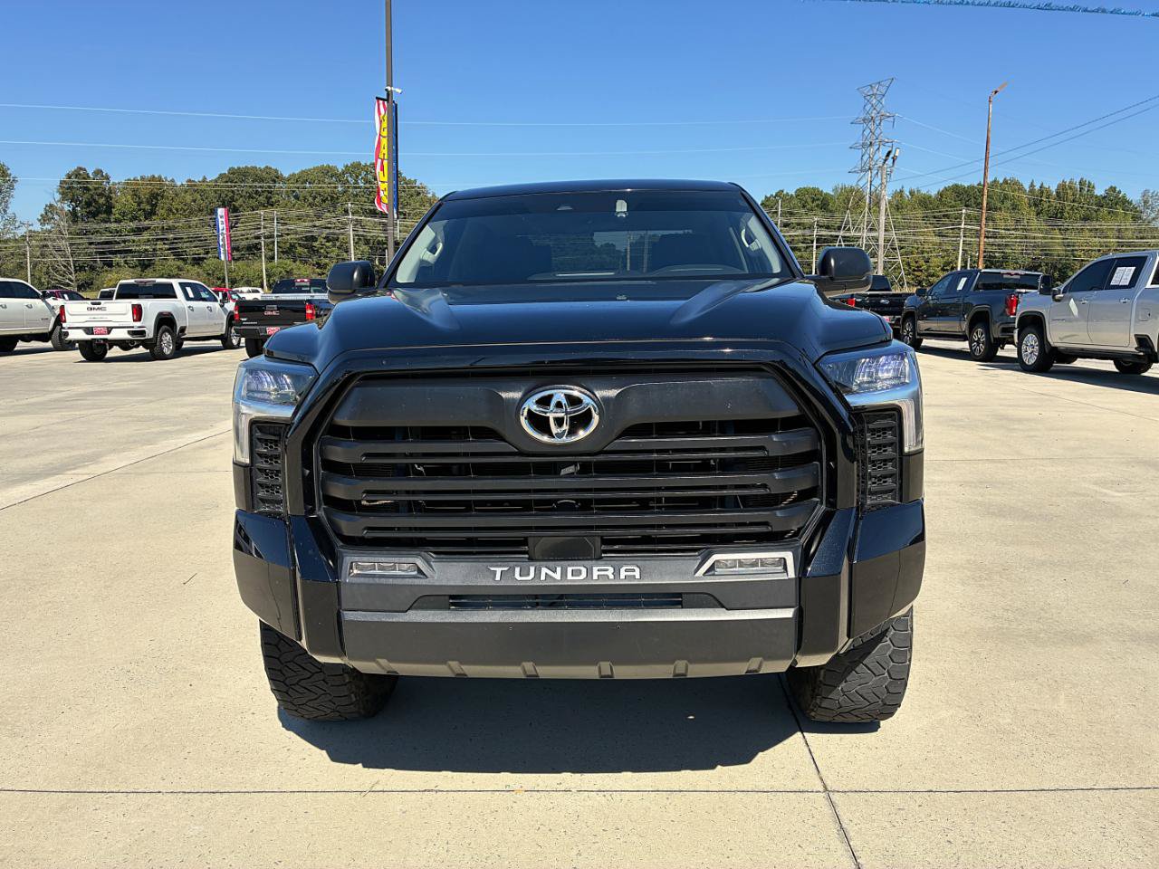 Used 2022 Toyota Tundra SR5 AWD/4WD image 3