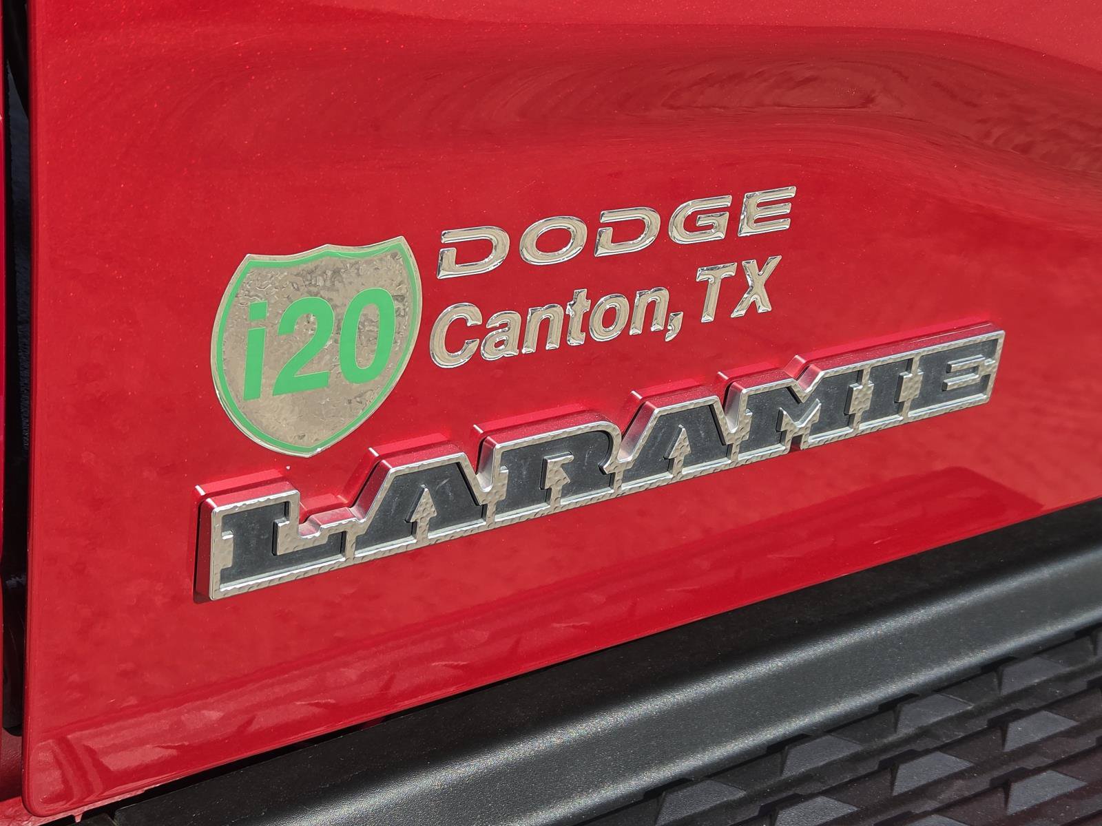 Used 2026 RAM 2500 Laramie AWD/4WD image 8