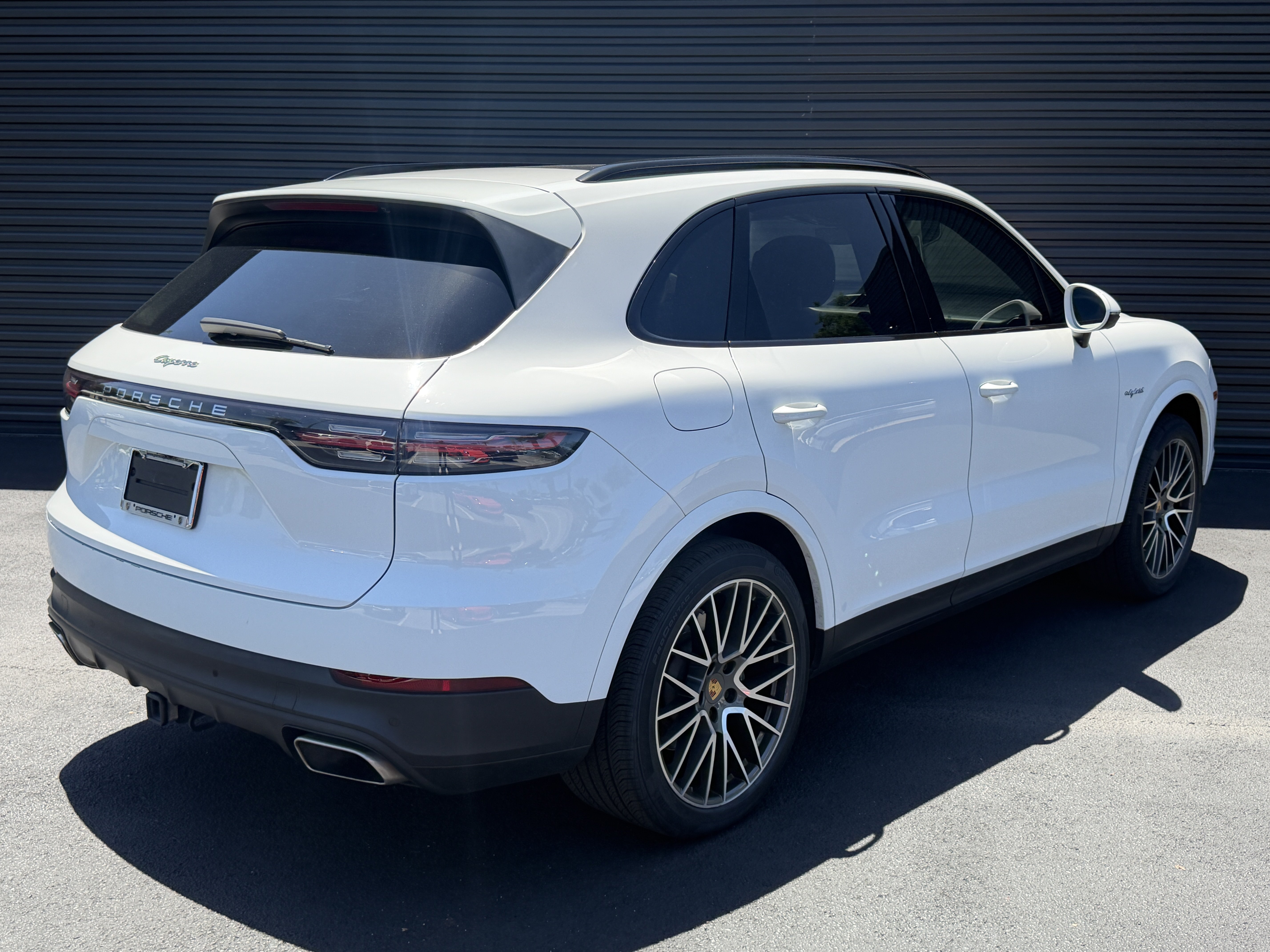 Certified 2021 Porsche Cayenne E-Hybrid AWD/4WD image 12